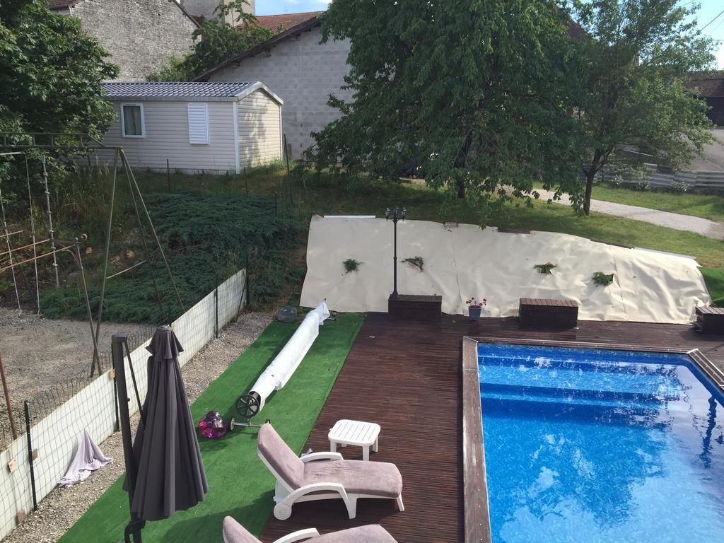 Au Repos De La Country house *